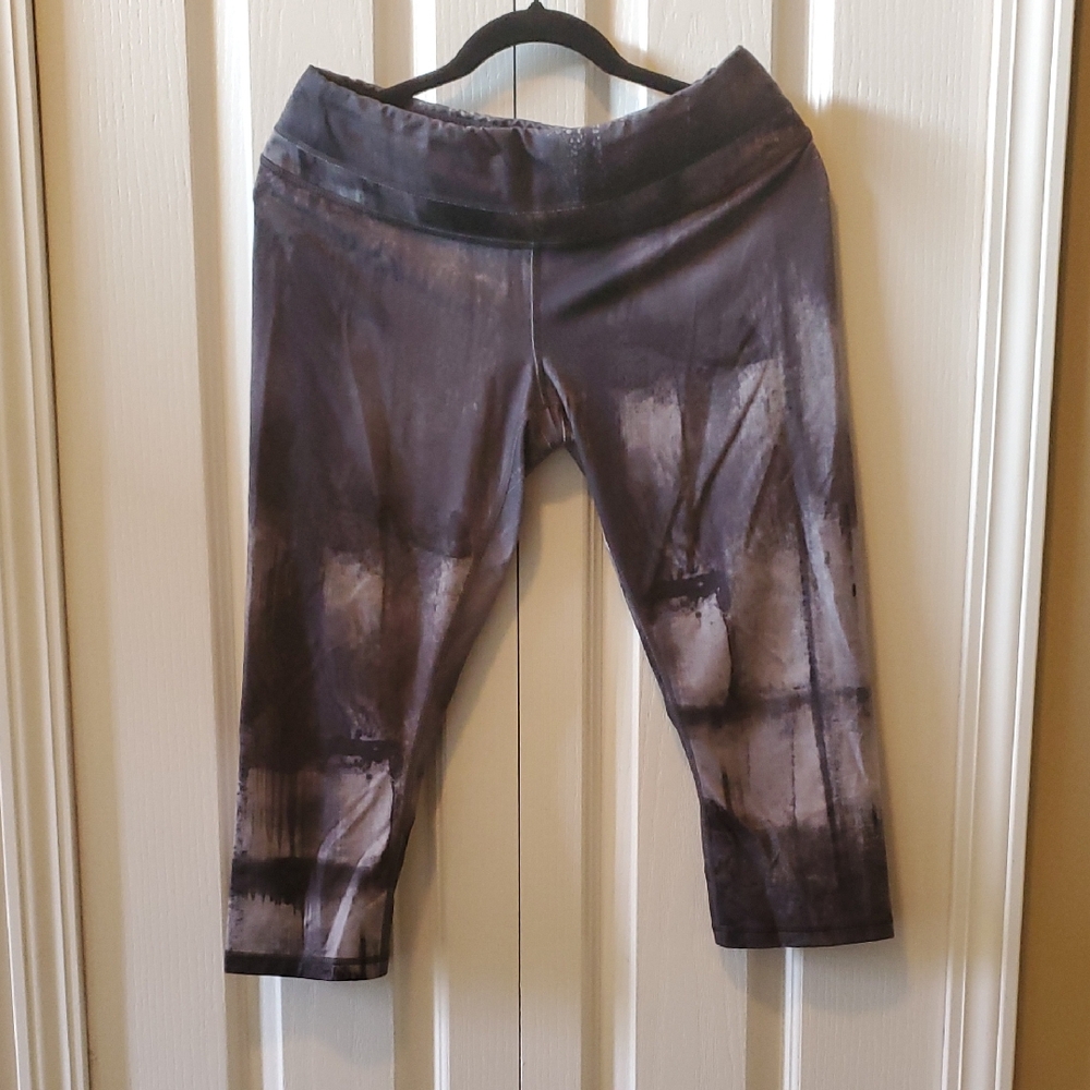 Lucy Gray Patterned Leggings